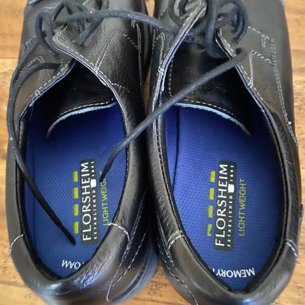 Florsheim Men's Freedom Cap Oxford Leather Shoes. size 10.5